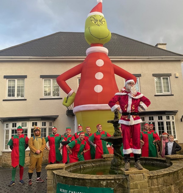 Santa Grinch2