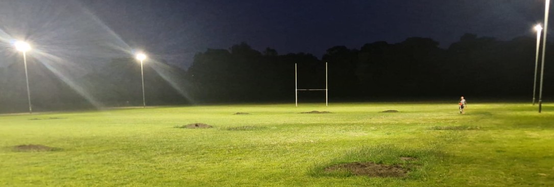 Floodlights wide
