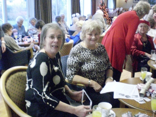 Ladies'Xmas Party 2013 13