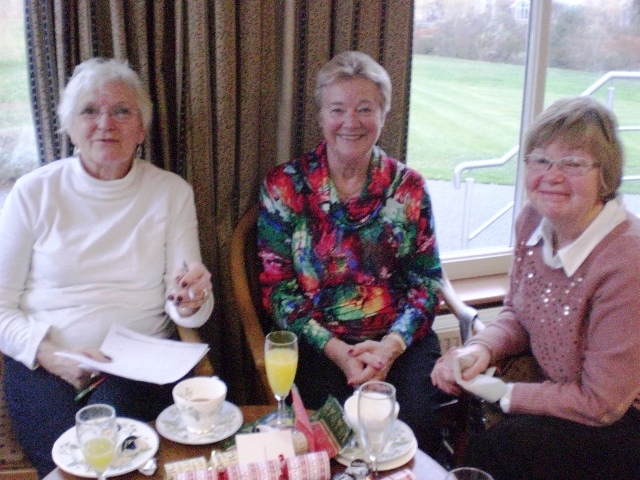 Ladies'Xmas Party 2013 15
