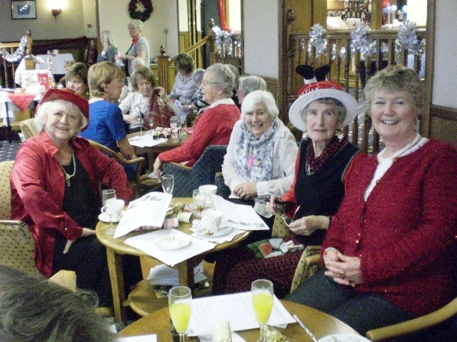 Ladies'Xmas Party 2013 5